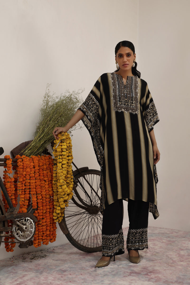 Salma Sitara Kaftaan set