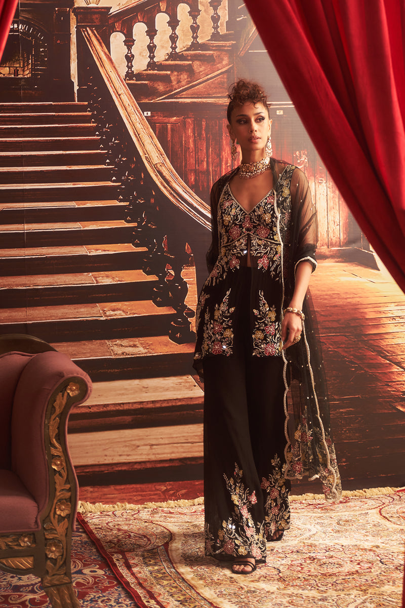 LAILA TOP
