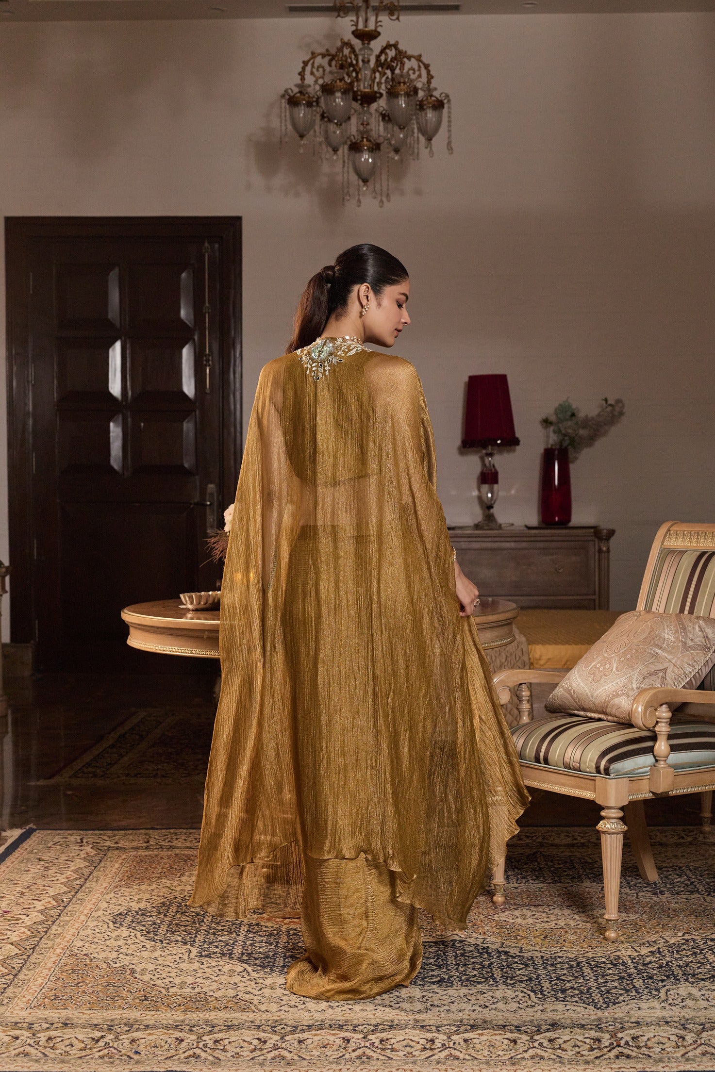 NAVYA CAPE WITH SKIRT