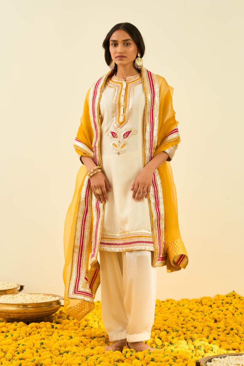 Sadirah- Short kurta with salwar and dupatta