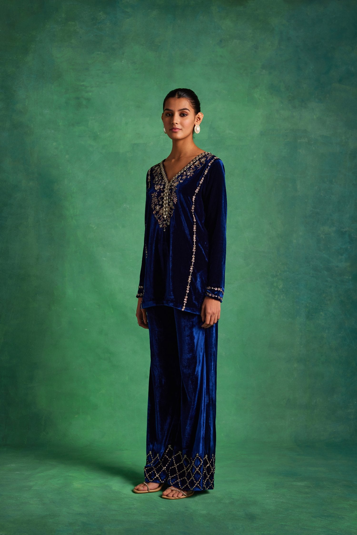 Blue Velvet Straight Kurta With Pants And Dupatta