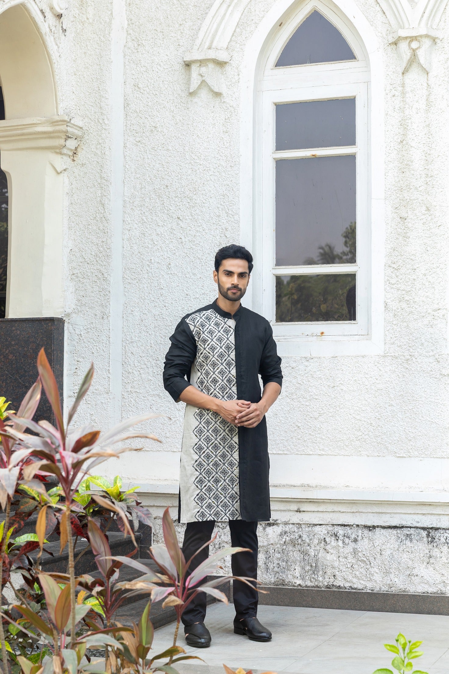 Ebony & Ivory Linen Kurta