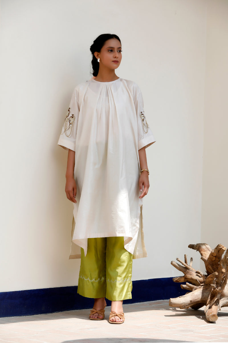 Tinka Ivory Pure Silk Embroidered Boxy Kurta Set