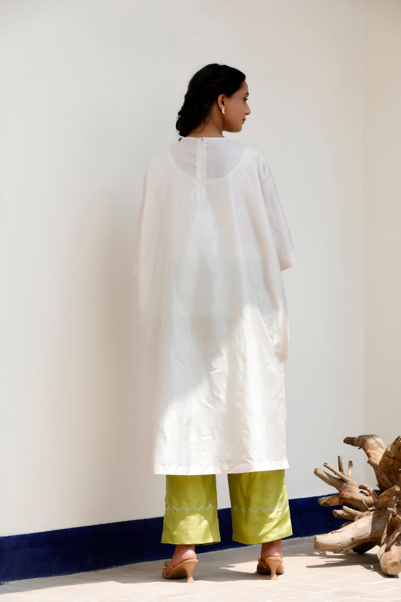 Tinka Ivory Pure Silk Embroidered Boxy Kurta Set