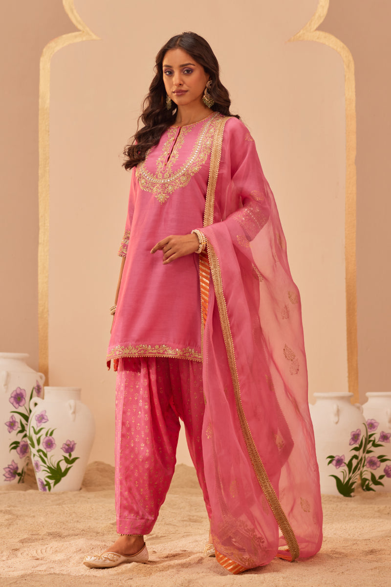 Nafisah- Short Kurta With Salwar And Dupatta