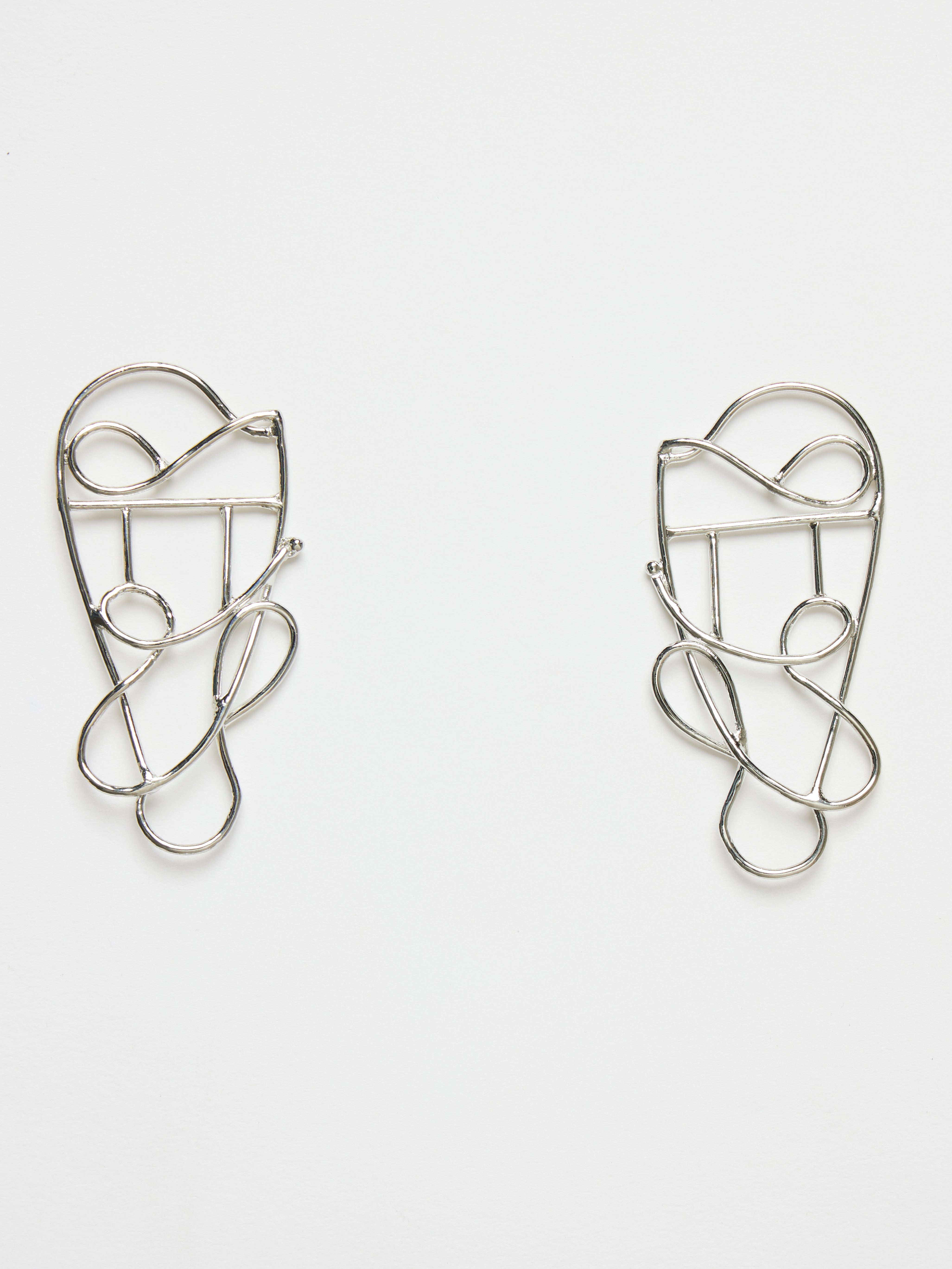 SILVER TWIST EARRING
