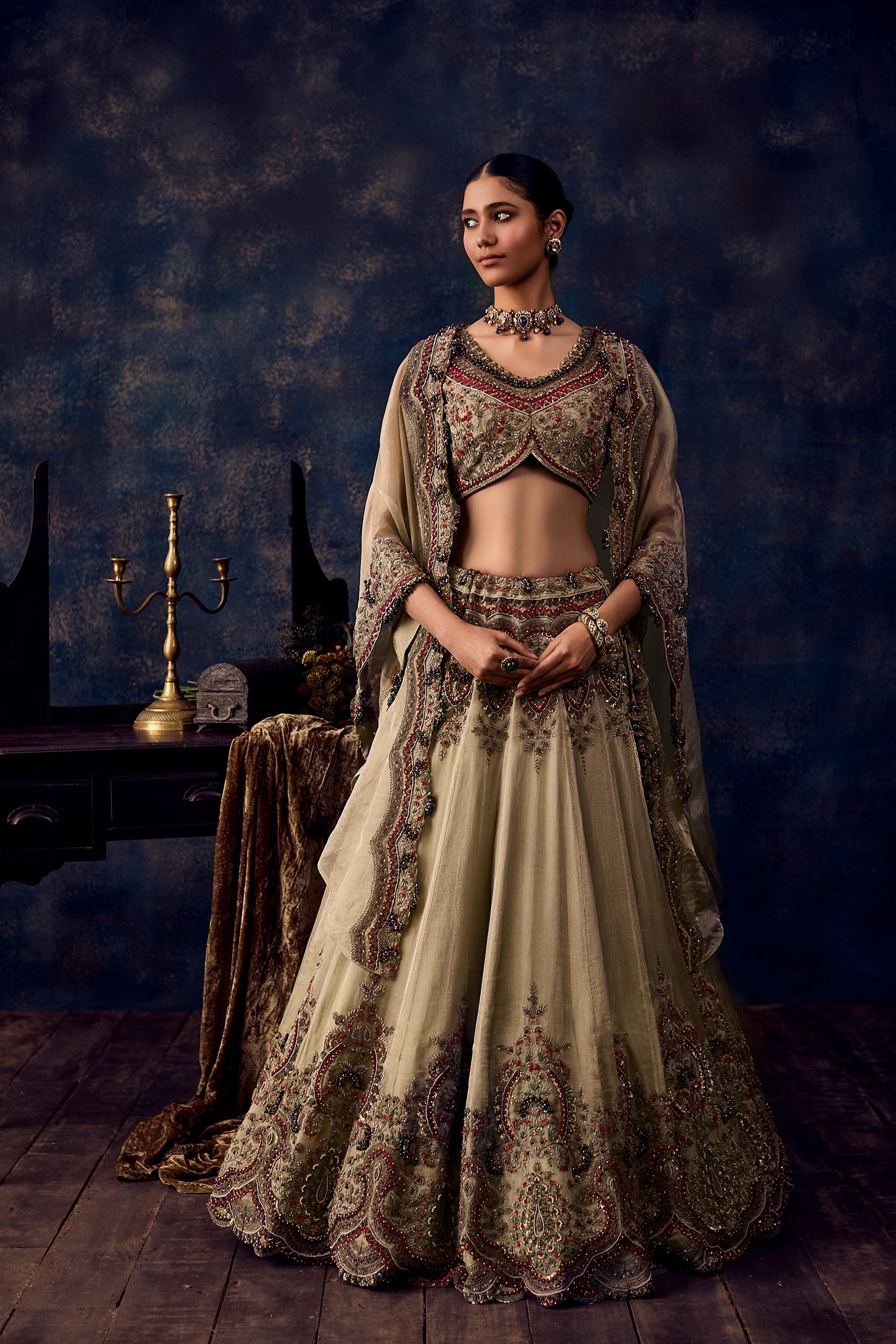 Up Dori Thread Tissue Lehenga