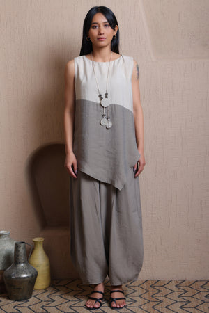 Colorblock Sleeveless Top  -  Meiala