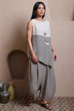 Colorblock Sleeveless Top  -  Meiala