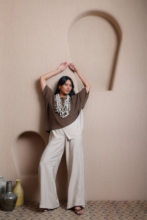 Asymmetric layered top  -  Meiala