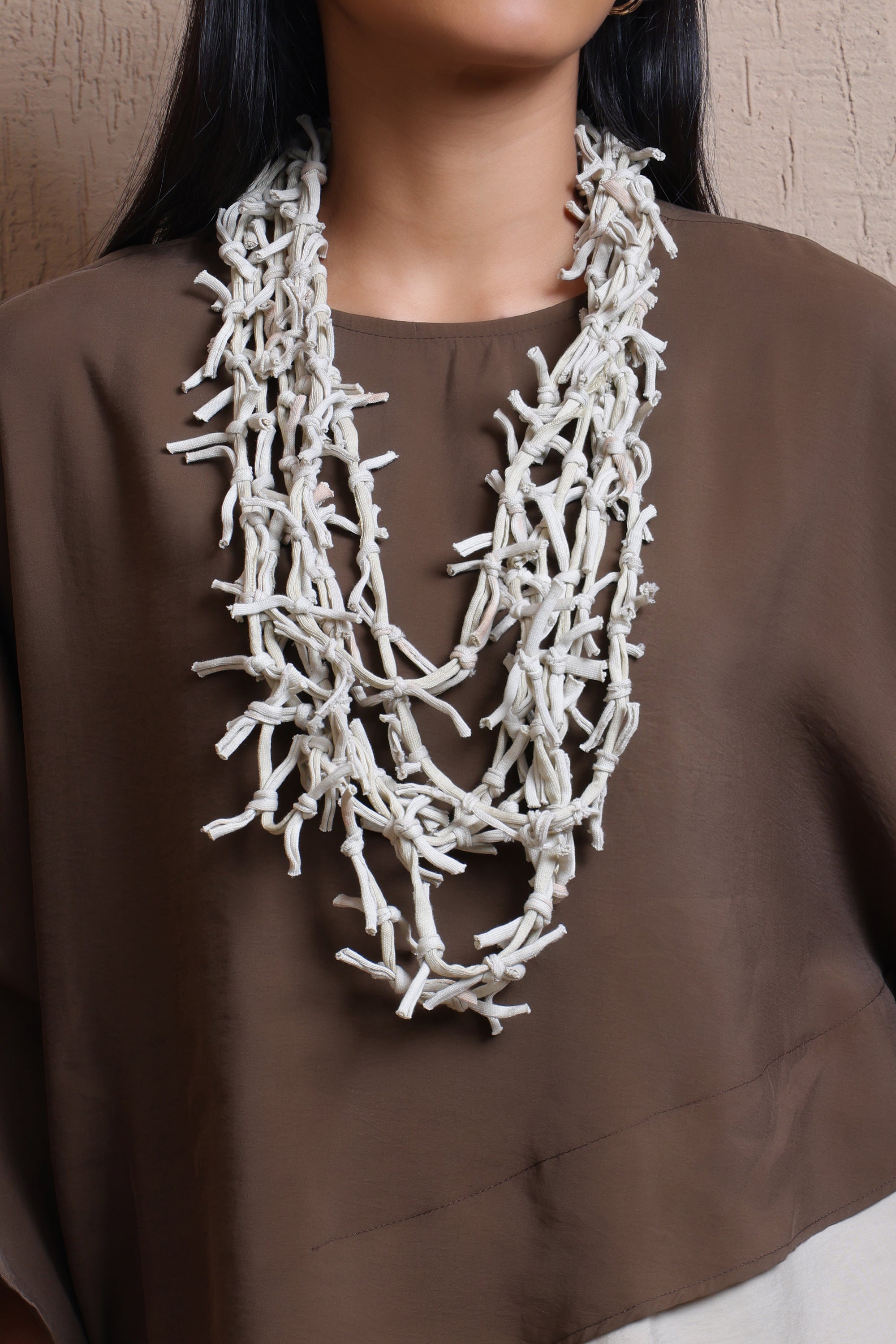 Asymmetric layered top  -  Meiala