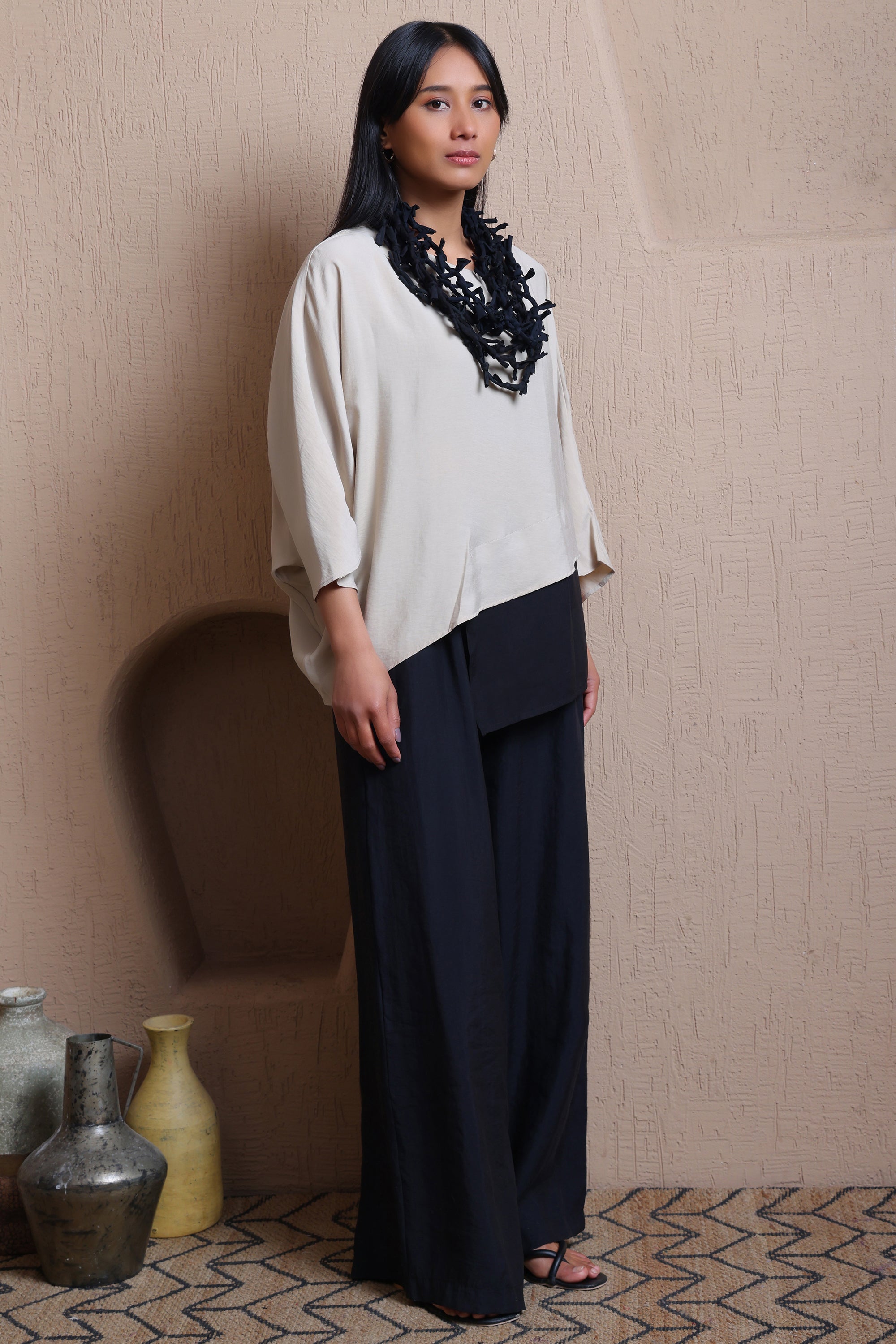 Asymmetric layered top  -  Meiala