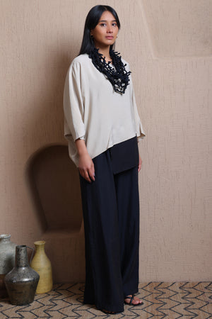 Asymmetric layered top  -  Meiala