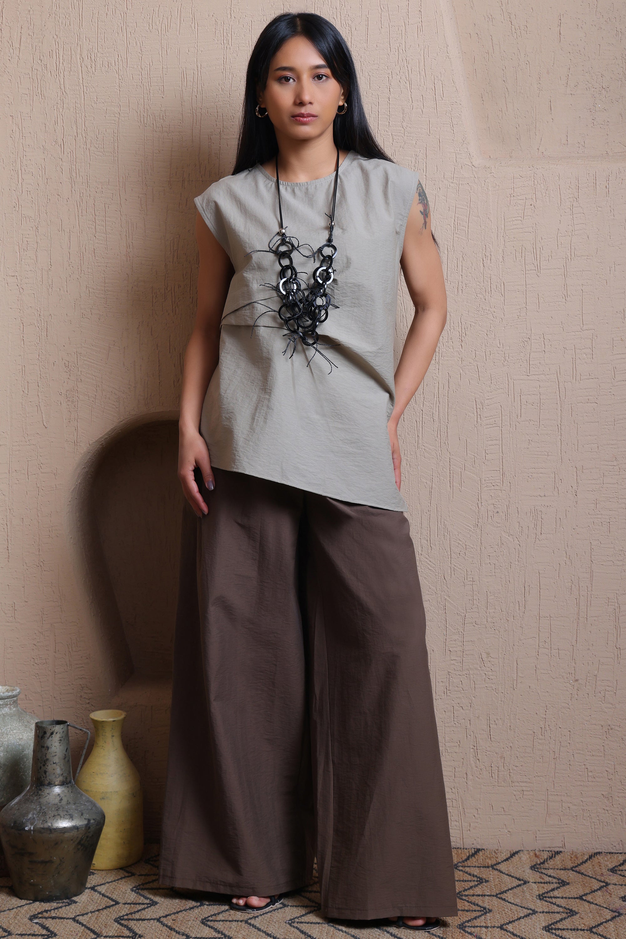 Solid Top With Statement Necklace -  Meiala