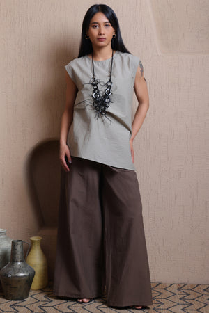 Solid Top With Statement Necklace -  Meiala
