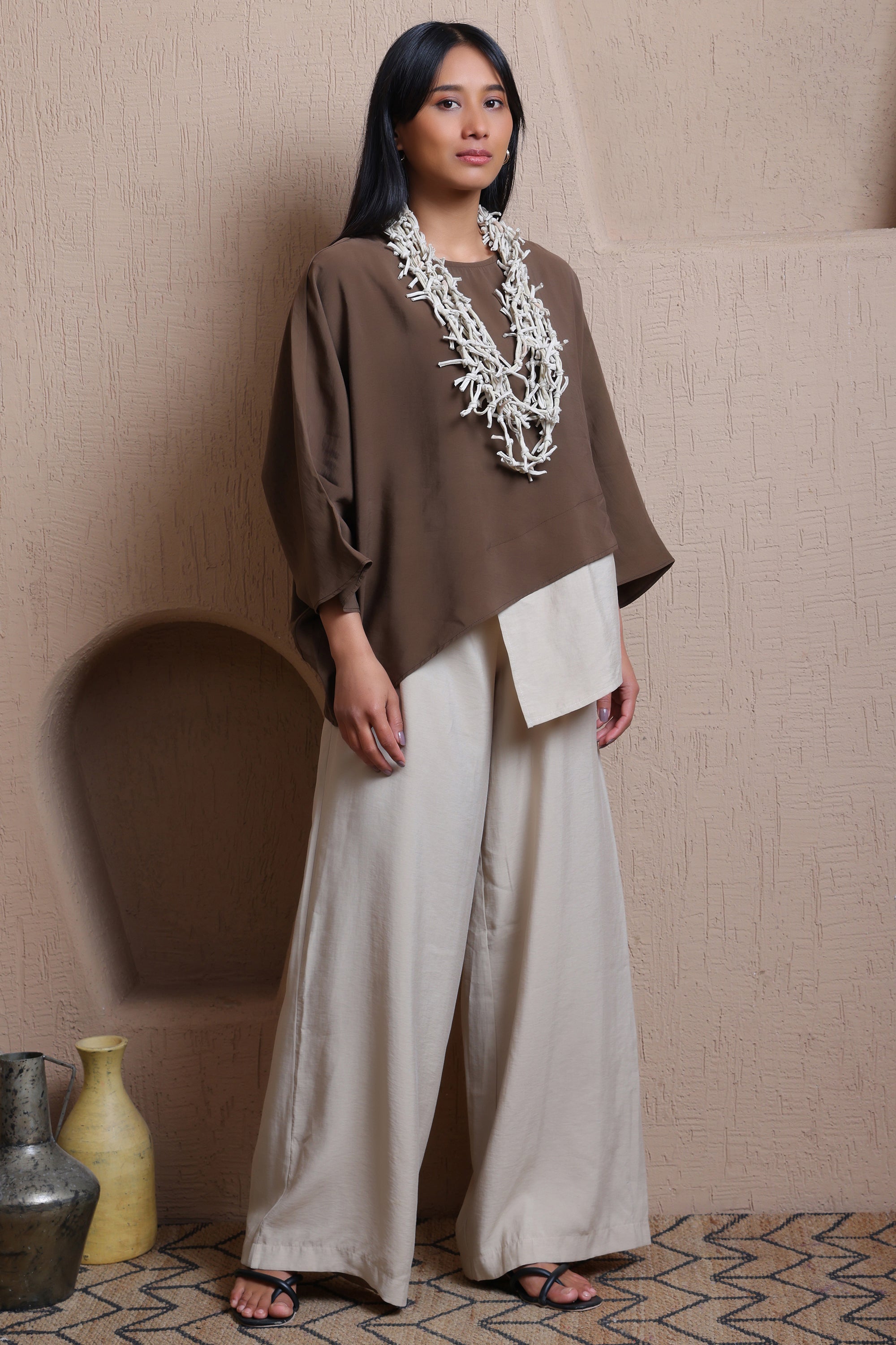 Asymmetric layered top  -  Meiala