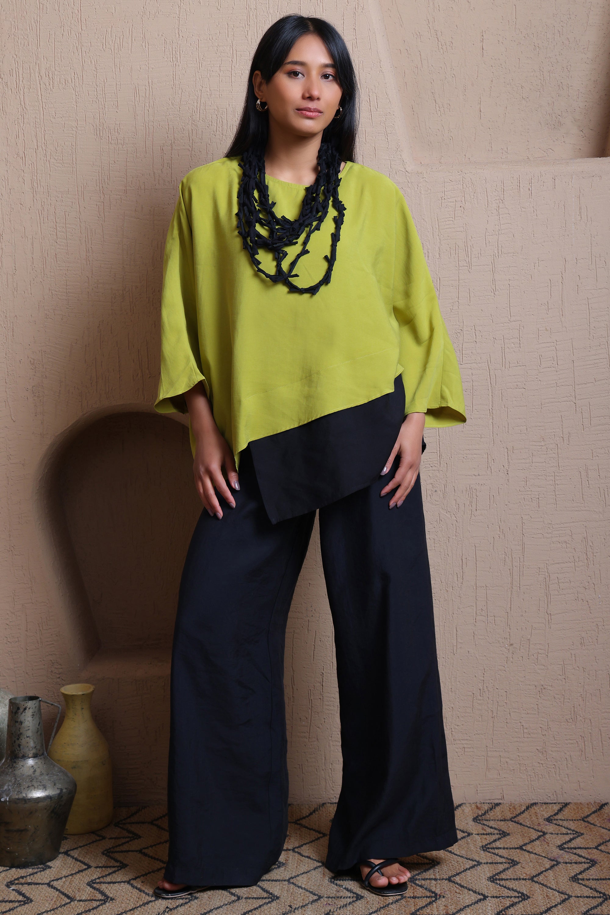 Asymmetric layered top  -  Meiala