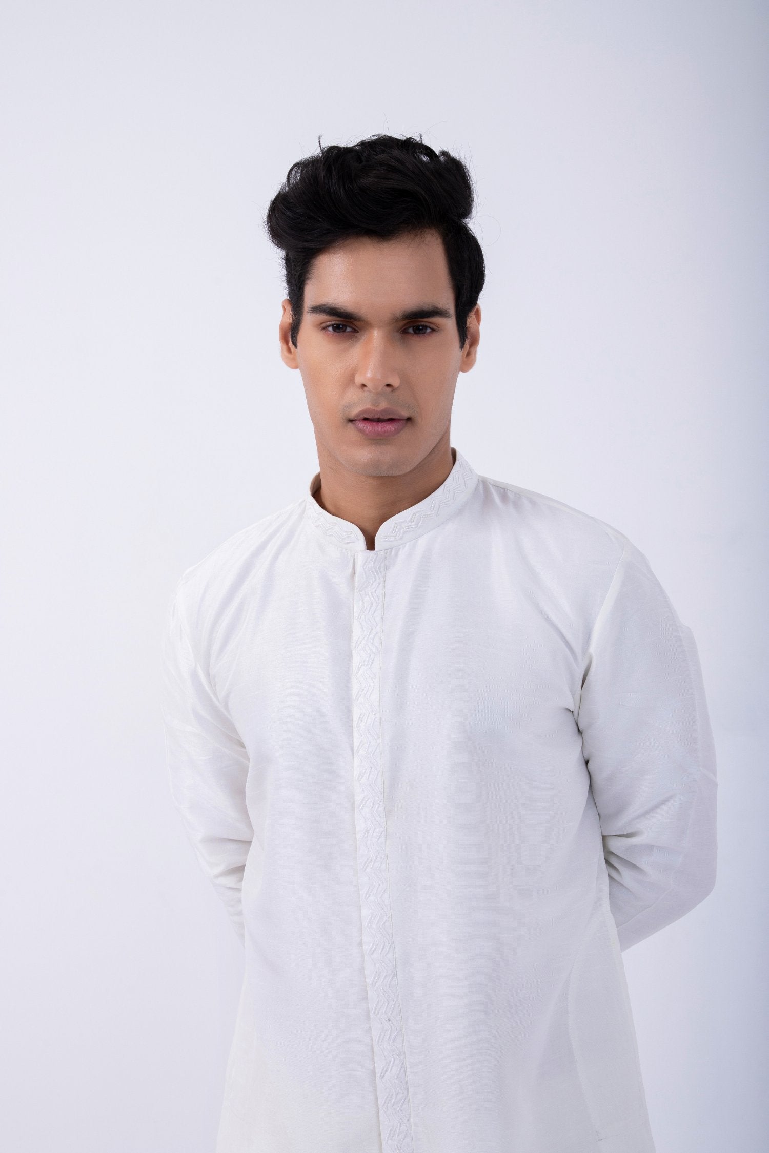 Ivory Kardana Kurta Set