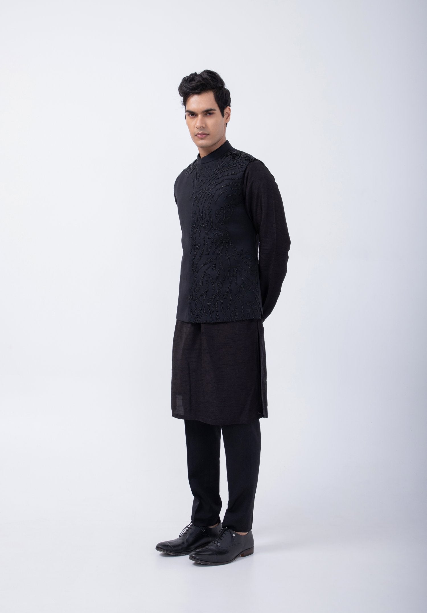 Black 3D Embriodered Bundi