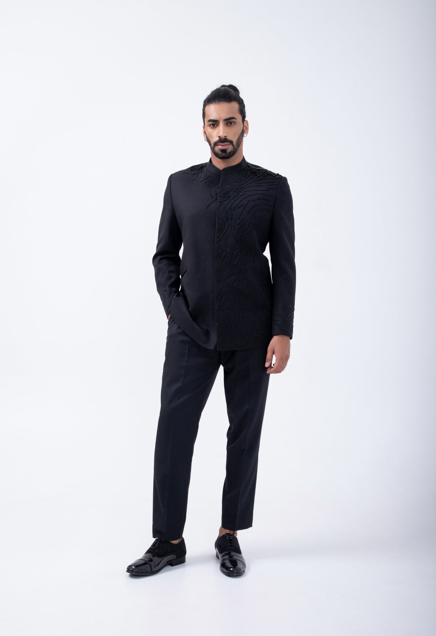 Black 3D Embriodered Bandghala Set