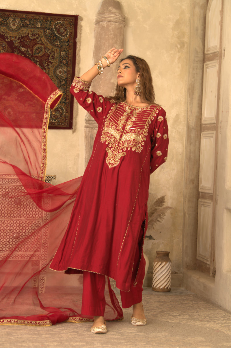 RED MUGHAL JAAL BOOTI SUIT SET