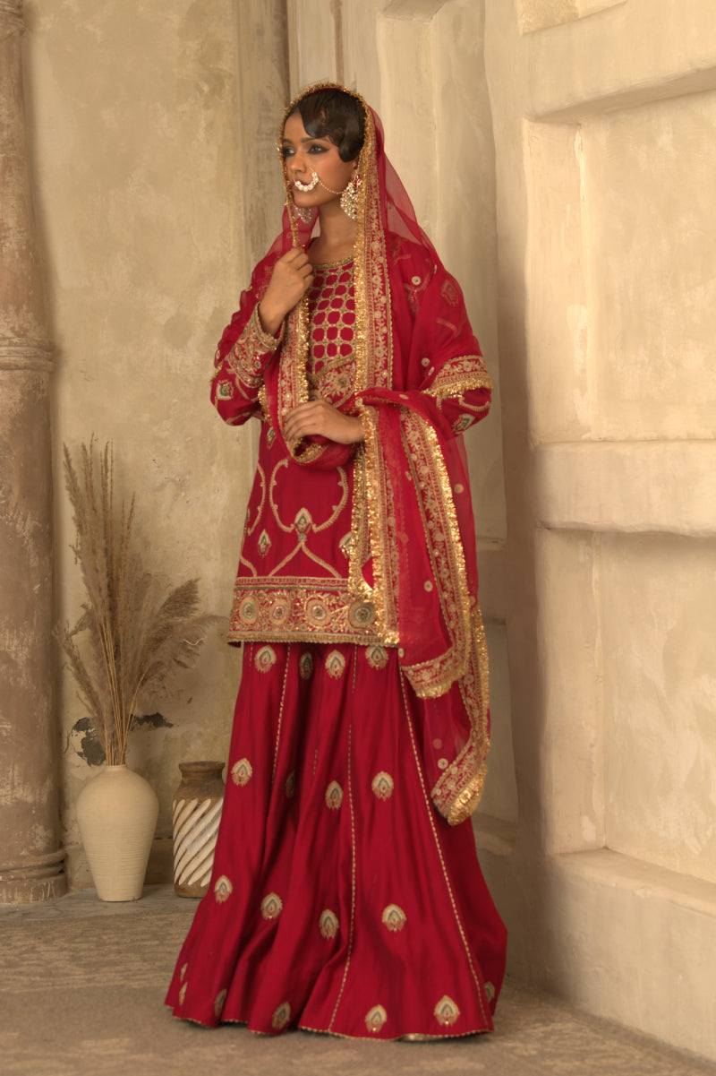 RED MUMTAZ GARARA SET