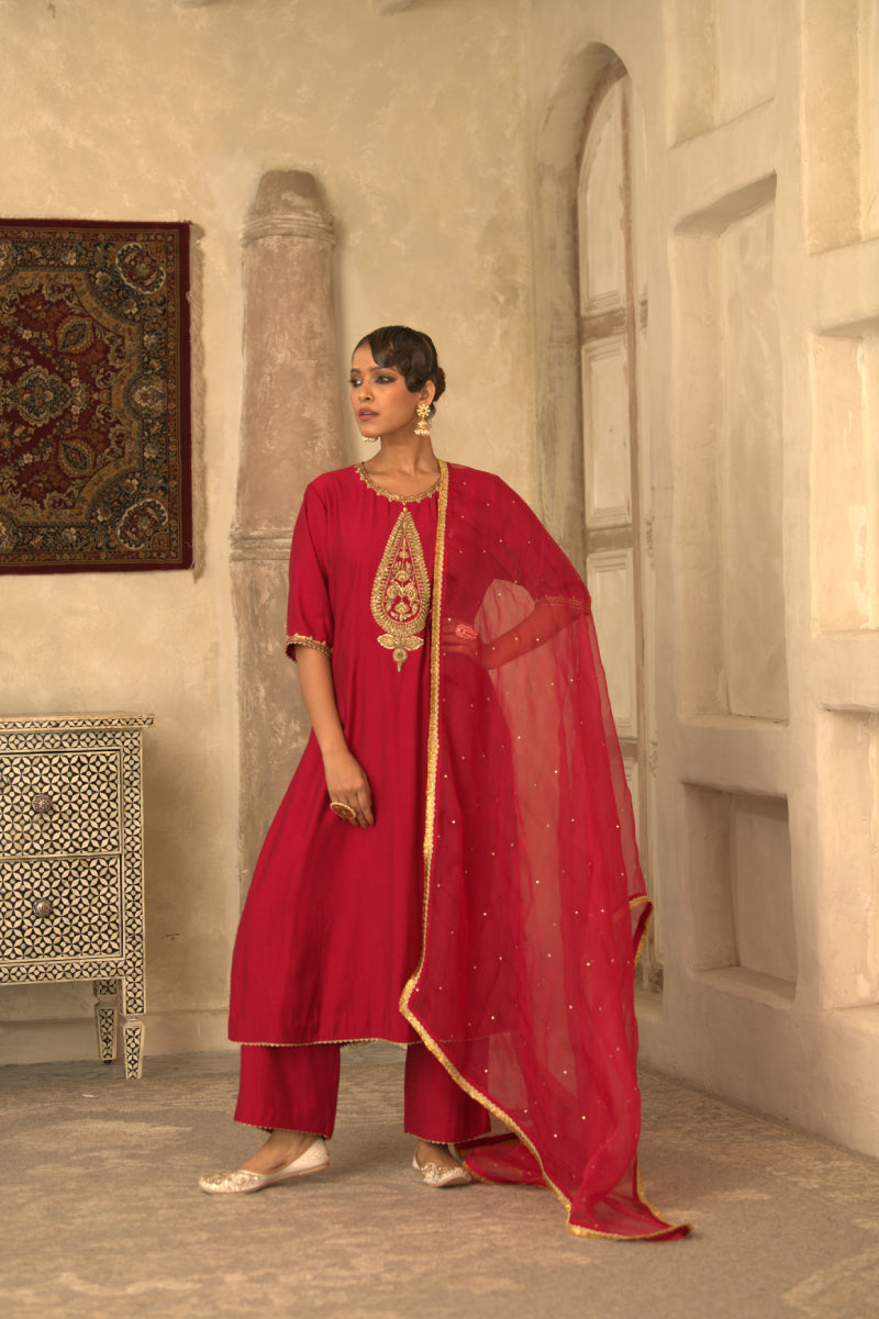 PINK MUGHAL AMBI SUIT SET